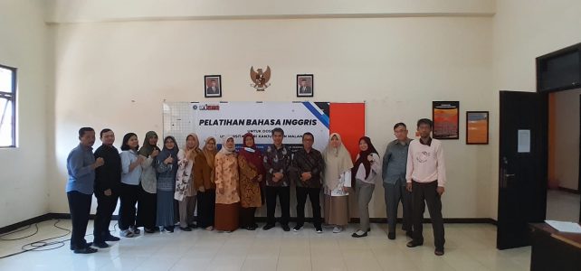 PELATIHAN BAHASA INGGRIS BAGI DOSEN UNIKAMA